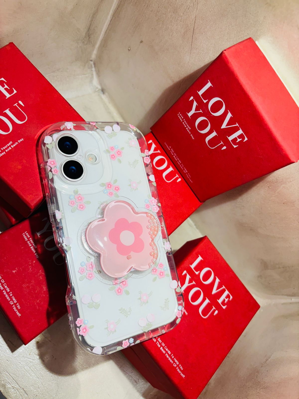 Daisy Charm Pop Socket