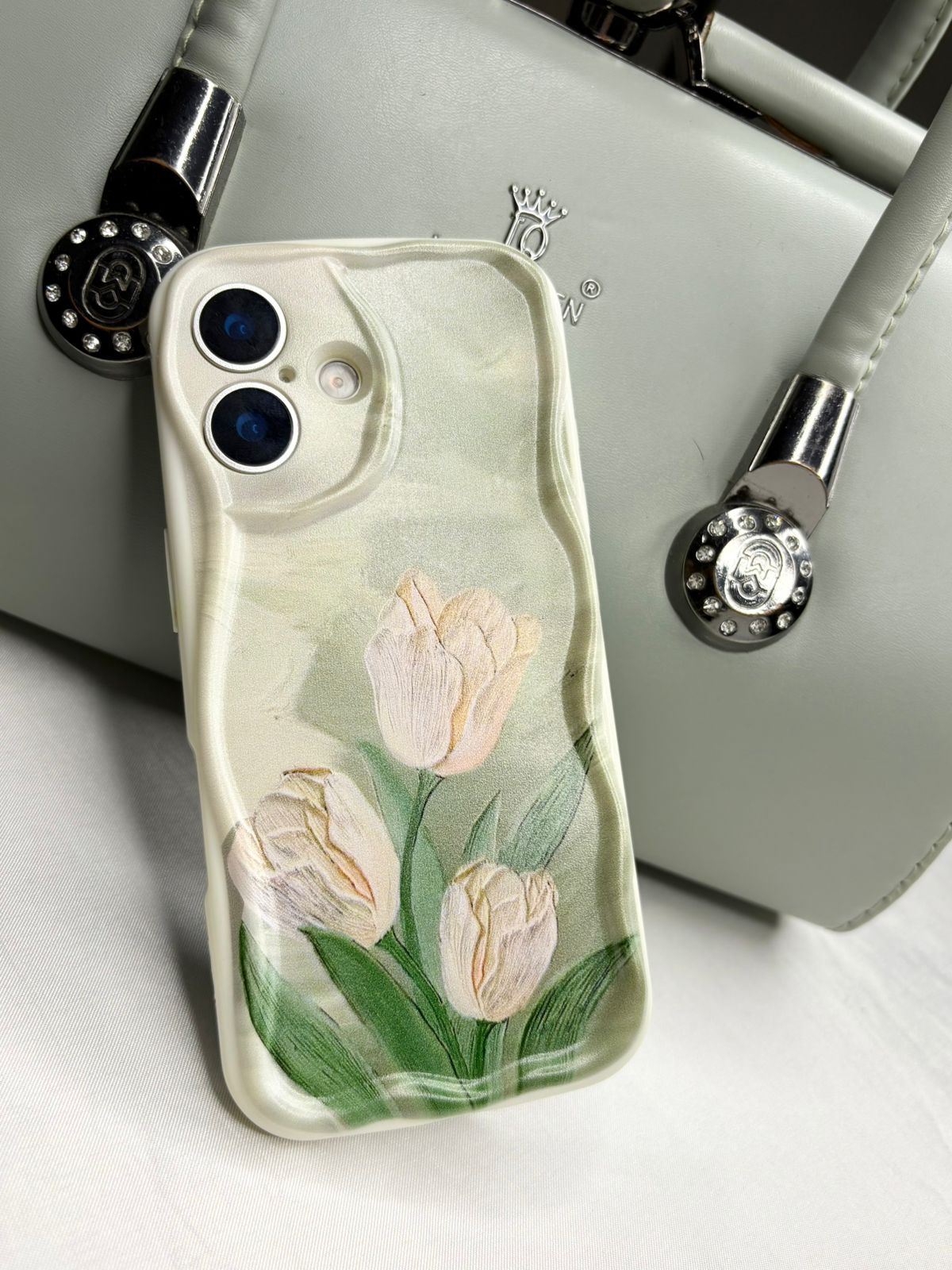Flower Tulip Shockproof iPhone Case – Stylish Floral Protection
