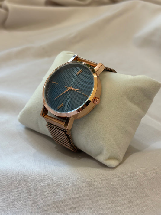 Royal Green Elegance with Magnetic Belt Gold Finish