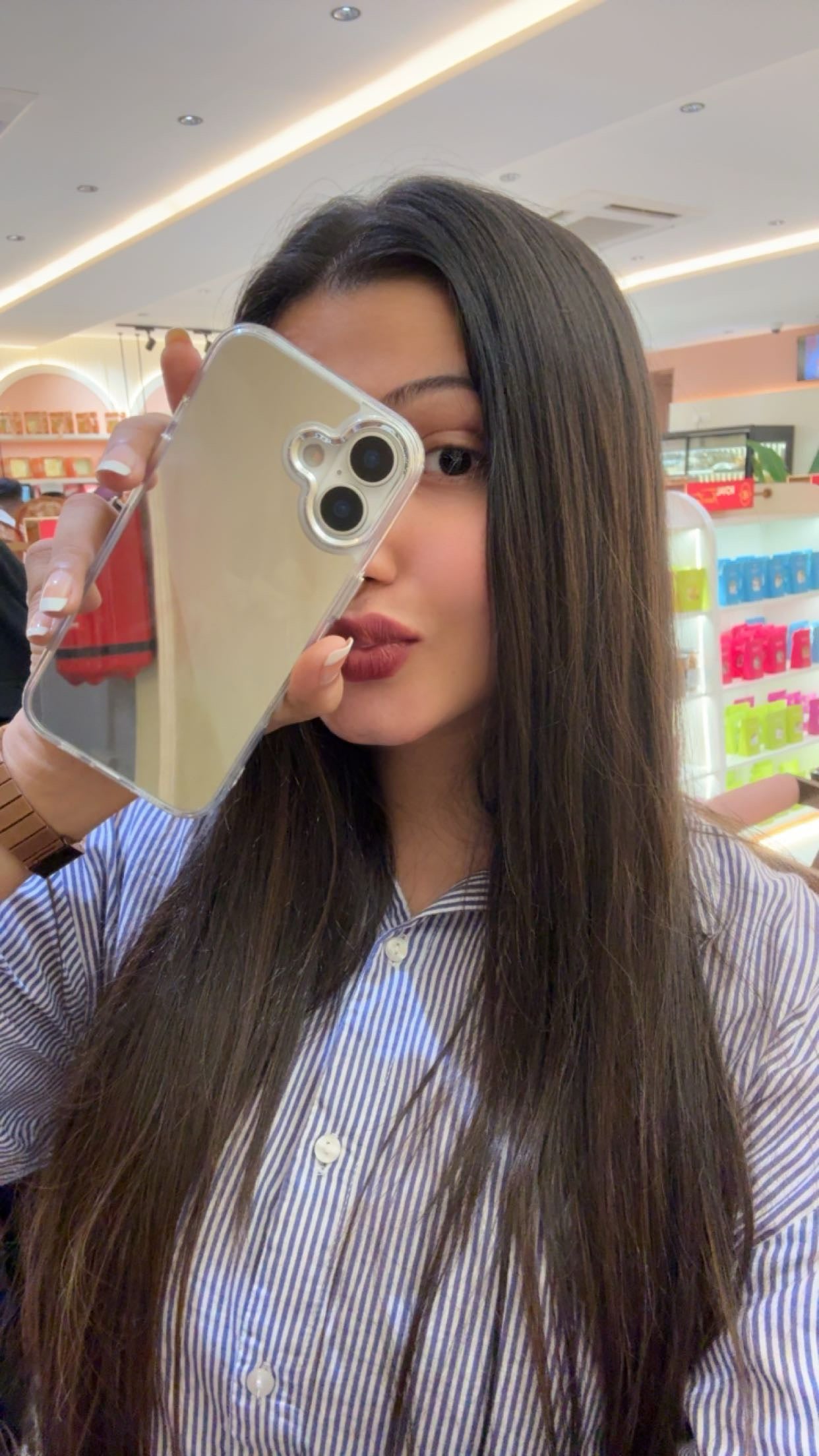 Mirror-Back Clear Luxury iPhone Case – Slim & Stylish