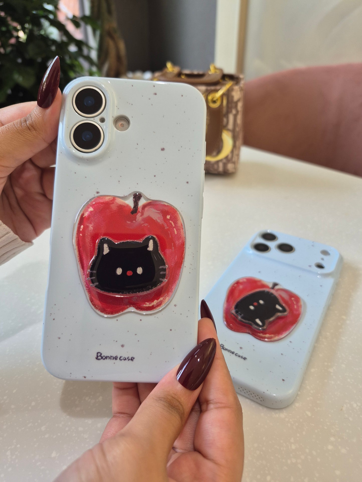 Kitty Apple Case
