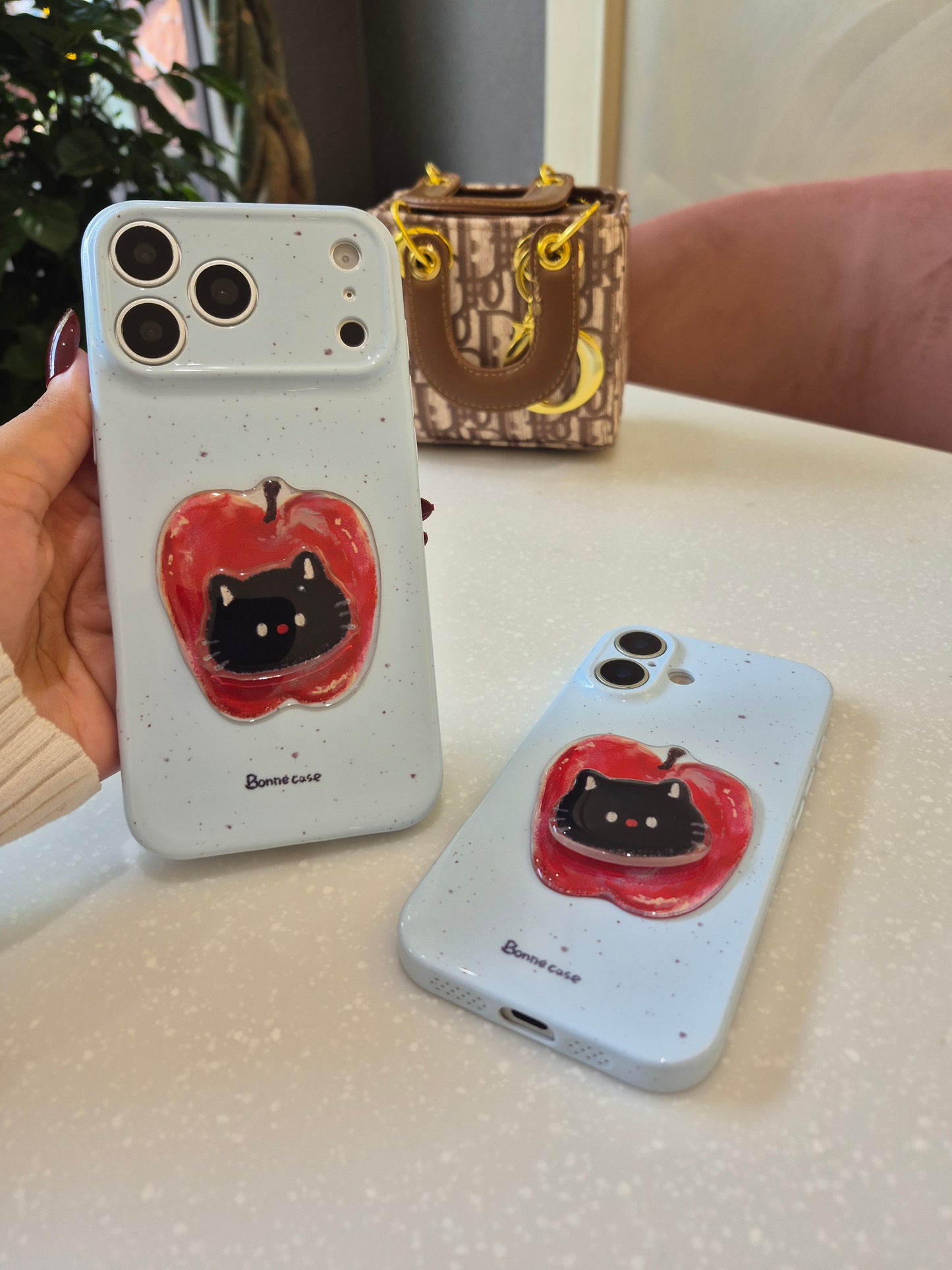 Kitty Apple Case
