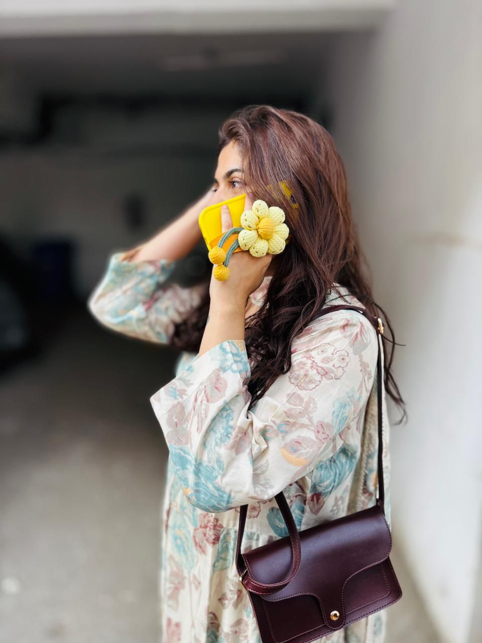 Sunflower Wrist‑Strap Phone Case for iPhone