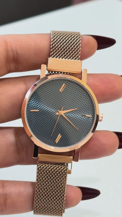Royal Green Elegance with Magnetic Belt Gold Finish